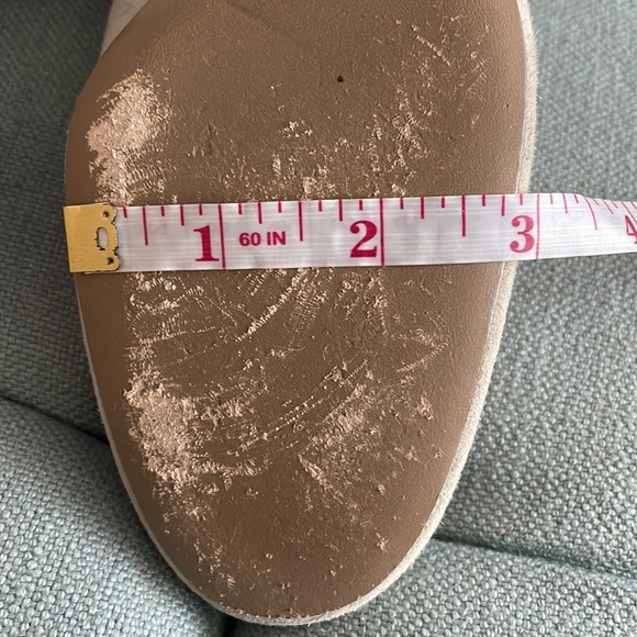 Mercedes Castillo Suede Emilia Mid Heels - Picture 13 of 16